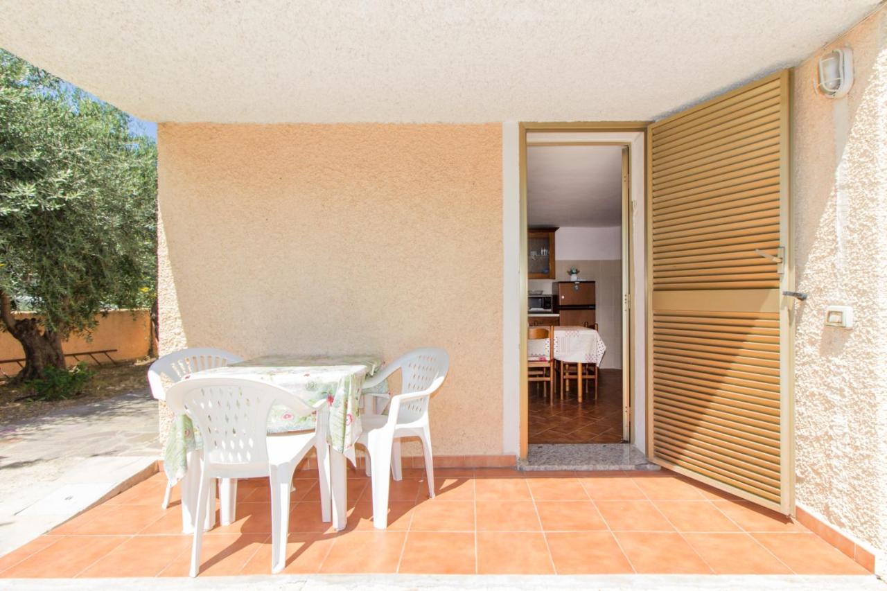 Appartamenti In Villa Con Ampio Giardino Esterno โปซาดา ภายนอก รูปภาพ