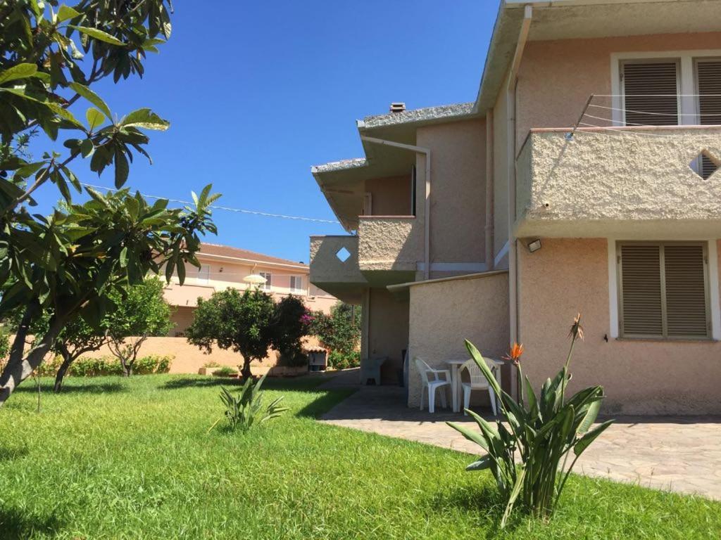 Appartamenti In Villa Con Ampio Giardino Esterno โปซาดา ภายนอก รูปภาพ