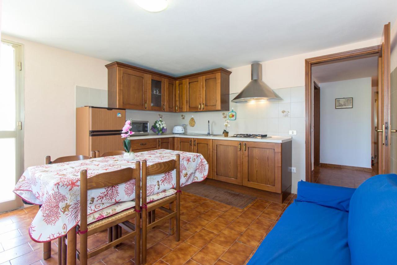Appartamenti In Villa Con Ampio Giardino Esterno โปซาดา ภายนอก รูปภาพ