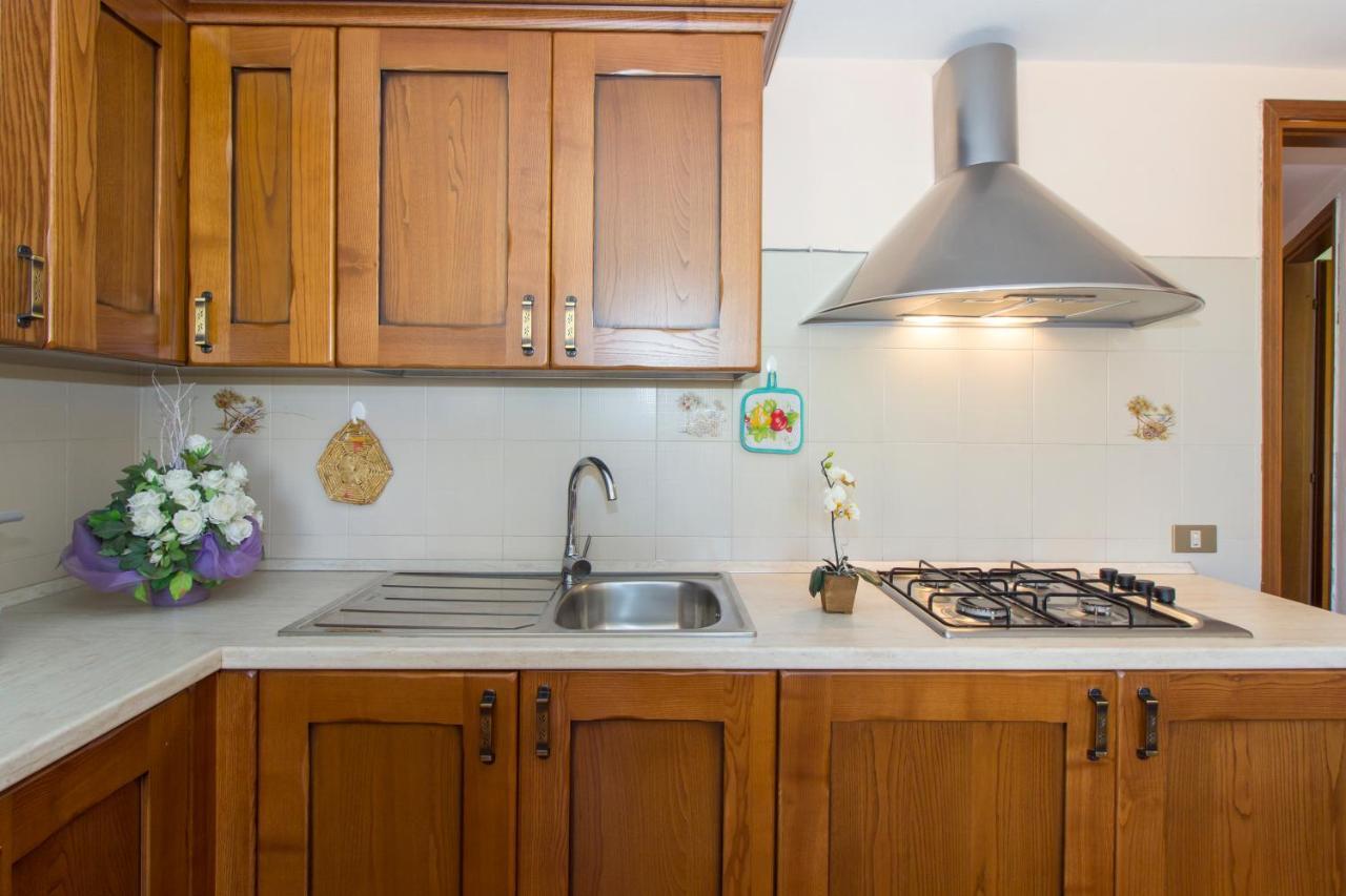 Appartamenti In Villa Con Ampio Giardino Esterno โปซาดา ภายนอก รูปภาพ